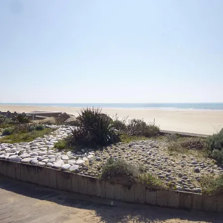 Holiday home Charmante Maison 3 Pieces Avec Piscines Chauffees, Terrasse Et Jardin, A 300m De La Des Demoiselles - Fr-1-224c-266 Saint-Jean-de-Monts